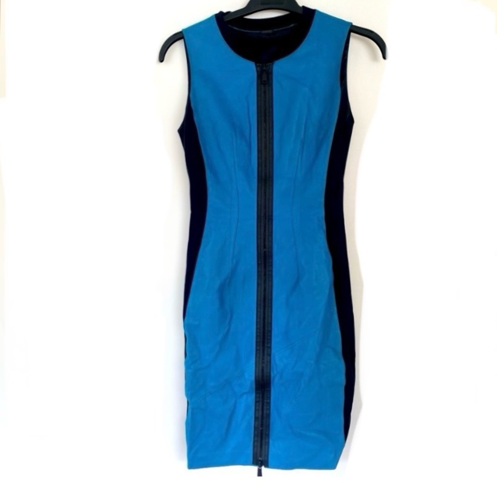 Tahari Blue leather sleeveless dress Size: 0